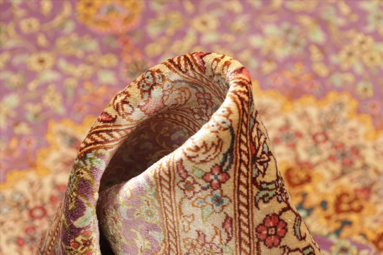 Ghom Silk Royal