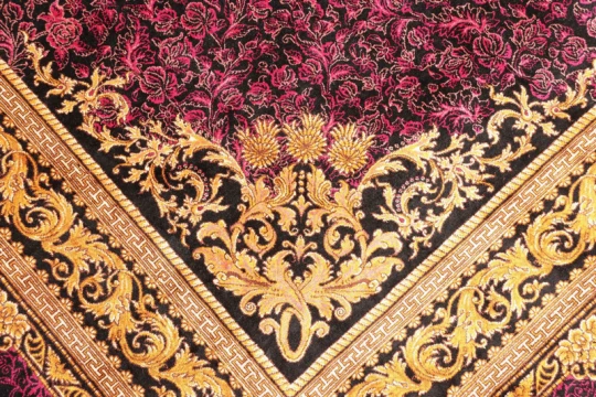 Ghom Silk Royal